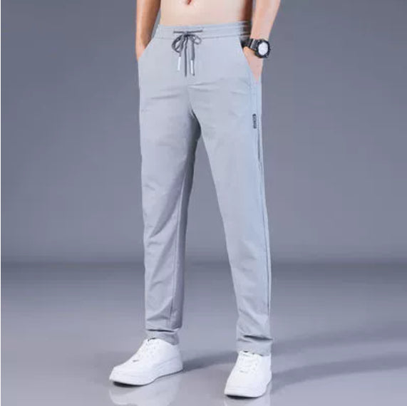 Xerik - Svart sportig byxa med tight passform