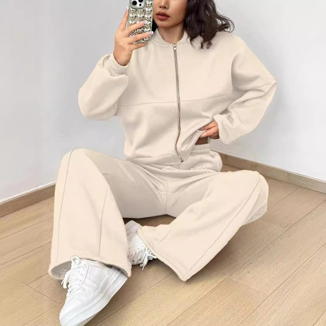 Ayla - Comfortable 2-piece set for a modern style