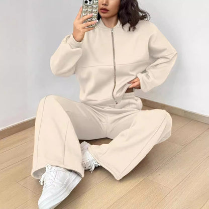 Ayla - Comfortable 2-piece set for a modern style