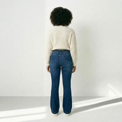 Elvira – High-waisted jeans with a flattering fit