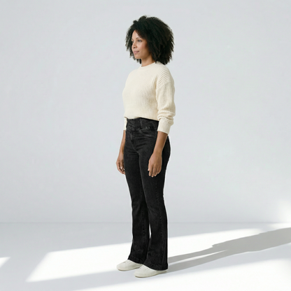 Elvira – High-waisted jeans with a flattering fit