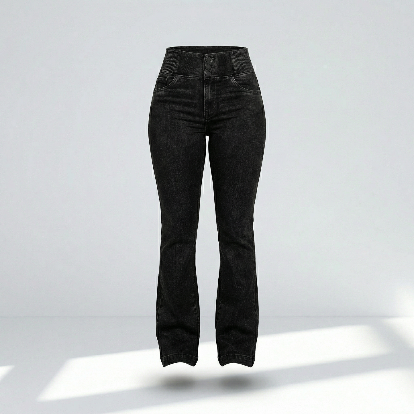 Elvira – High-waisted jeans with a flattering fit