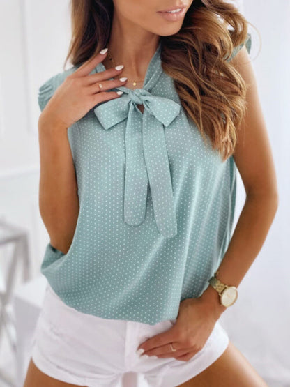 Emina – Mouwloze blouse met strikdetail