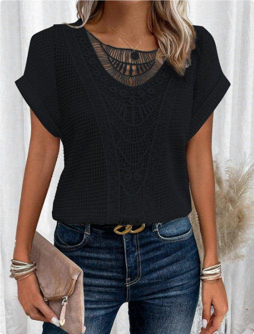 Hedvig – Top with beautiful relief and decorative detail