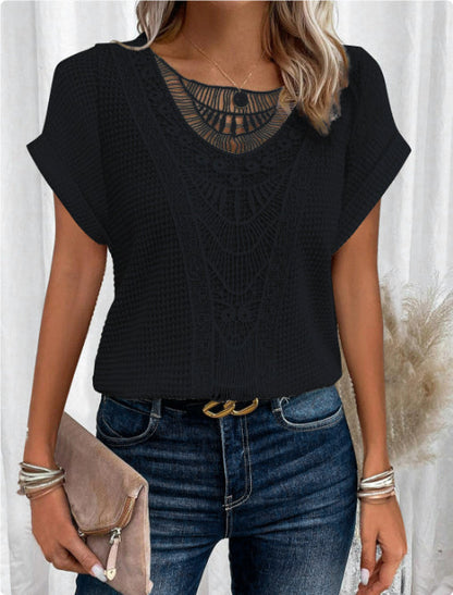 Hedvig – Top with beautiful relief and decorative detail