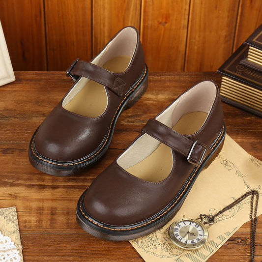 Ophira – Classic Mary Jane shoe with a comfortable sole