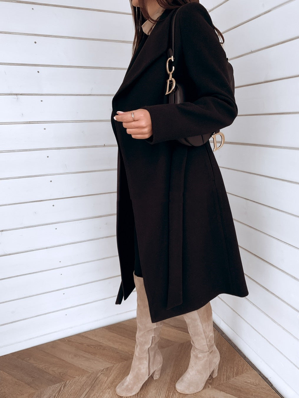 Elina – Timeless coat in an elegant silhouette