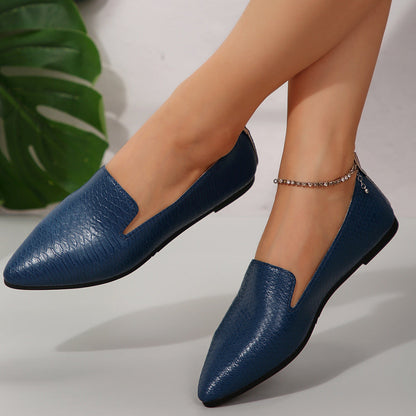 Ylena – Blue loafers with subtle texture