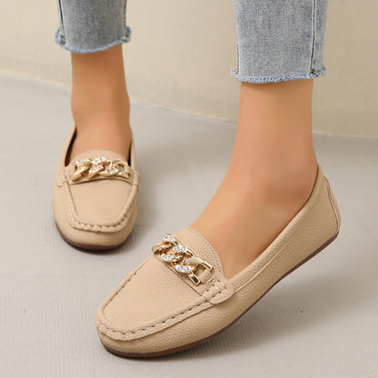 Nadja – Comfortable loafer with refined detail
