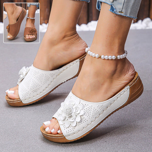 Riona – Comfortable slipper with flowers