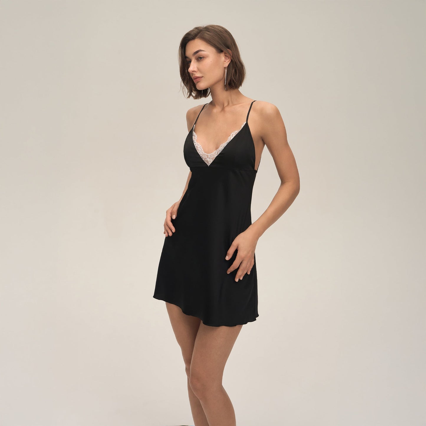Elin – Lace nightdress