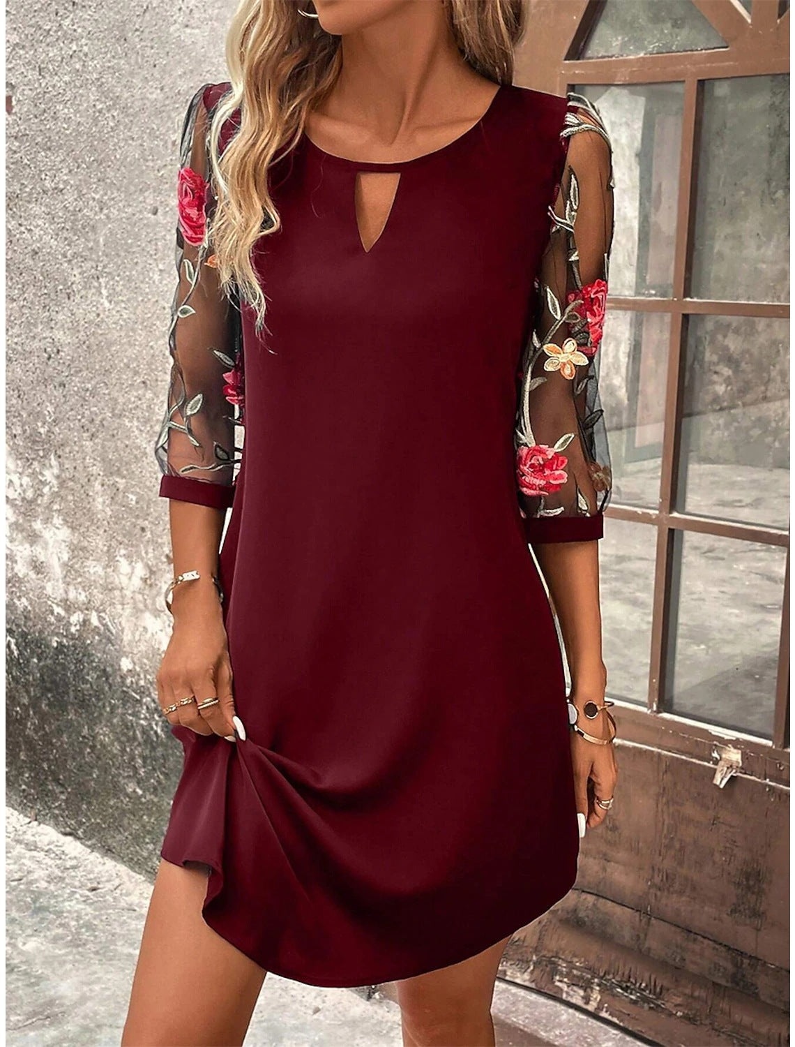 Birgit – dress with embroidered sleeves