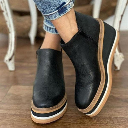 Amara – Comfortable ankle boot with a sporty sole