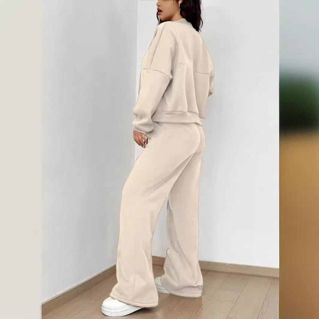 Ayla - Comfortable 2-piece set for a modern style