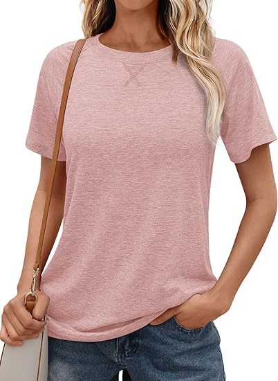 Saelin – Minimalist base top with soft texture