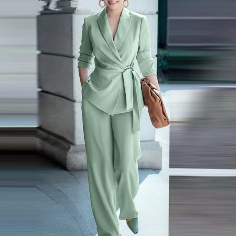 Sorella – Elegant set med kavaj och byxa i feminin passform