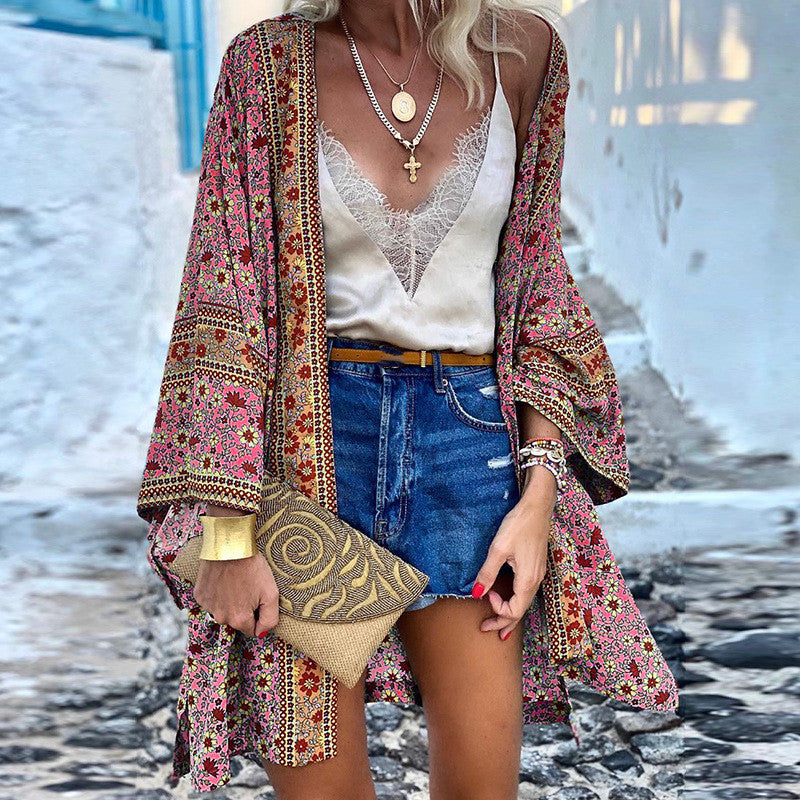 Solara – Lightweight kimono with a colorful bohemian pattern