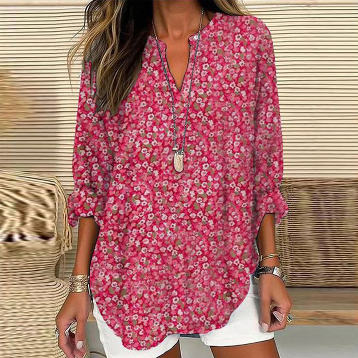 Kirel – Light blouse with a soft pattern