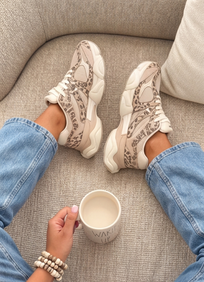 waiting on hst Nora – Sporty sneakers with a trendy animal print