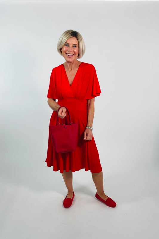 Signe – Elegant dress with a feminine and timeless feel