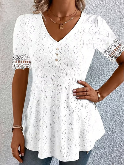 Selma - Elegant lace blouse with a feminine touch
