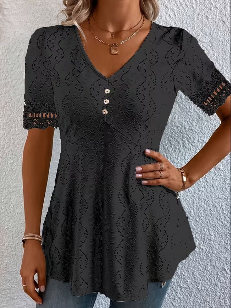 Selma - Elegant lace blouse with a feminine touch