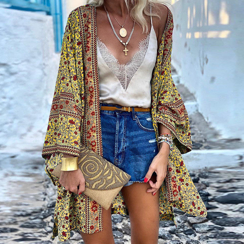 Solara – Lightweight kimono with a colorful bohemian pattern