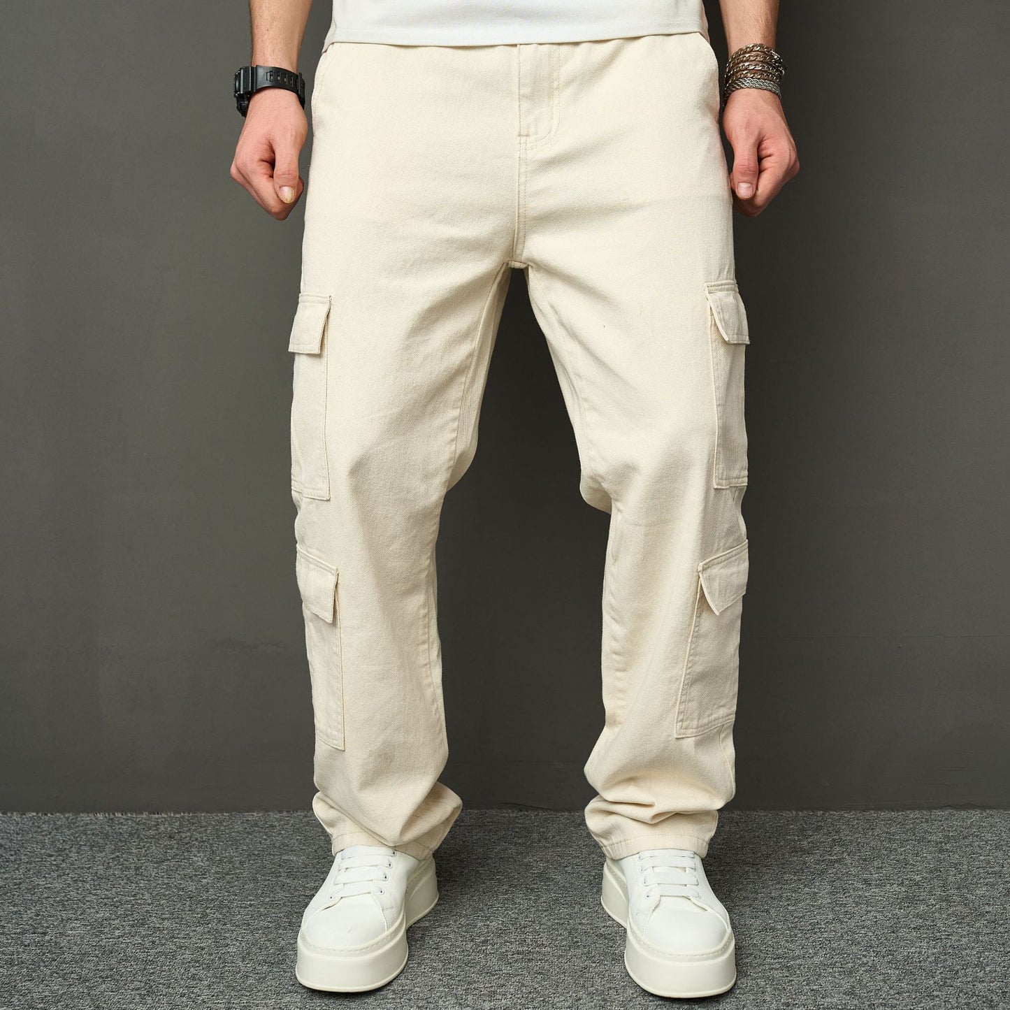 Falko - Cream coloured cargo trousers with a relaxed fit