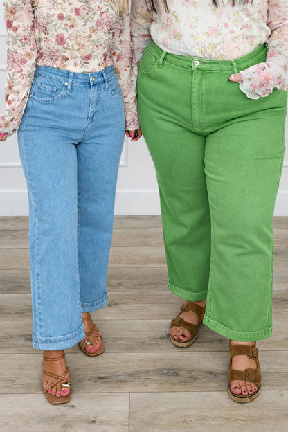 Mirella – Flattering straight-fit trousers for all body types