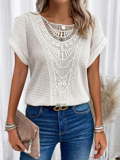 Hedvig – Top with beautiful relief and decorative detail