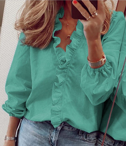 Tindra – Light blouse with soft ruffles