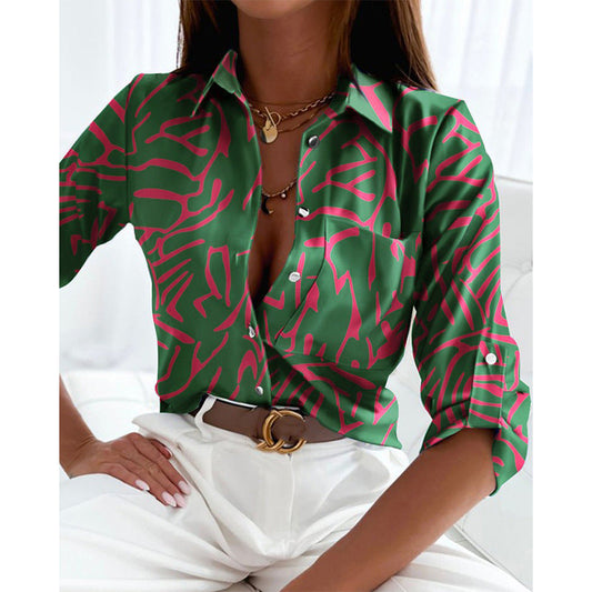 Mila - Blouse with graphic pattern and fluid fit