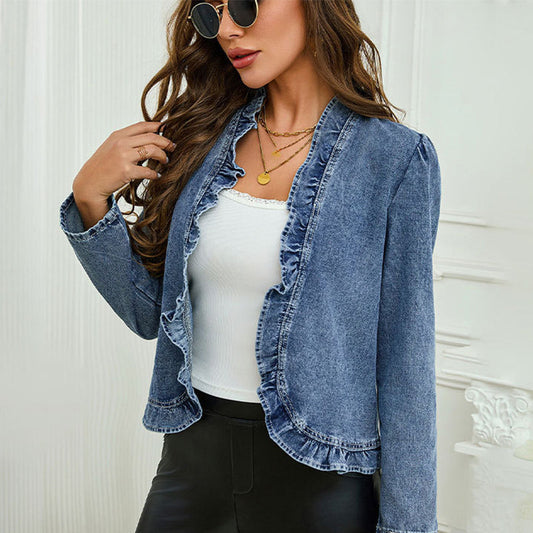 Ingrid – Kort jeansjacka med feminin volangkant
