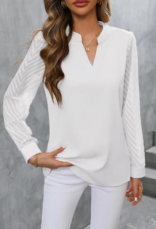 Ilona – Blus med eleganta ärmar och mjuk känsla
