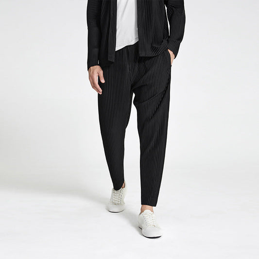 Nohr - Black trousers with vertical texture