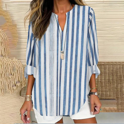 Kirel – Light blouse with a soft pattern
