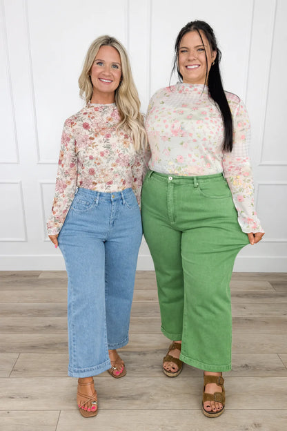 Mirella – Flattering straight-fit trousers for all body types