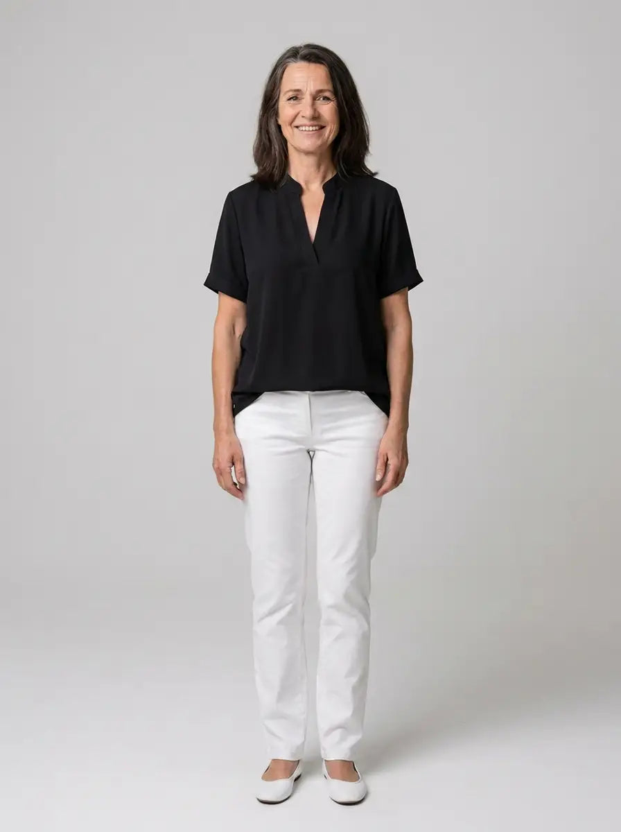 Novellea – Elegant blouse with stylish V-neck