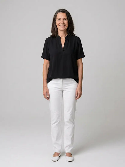 Novellea – Elegant blouse with stylish V-neck